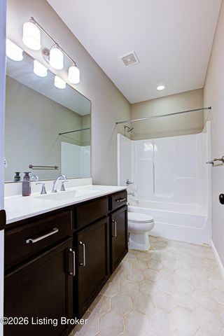 3420 Stara Ct, Louisville, KY 40299