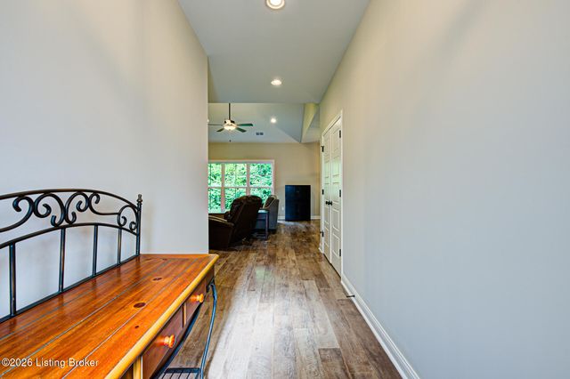 3420 Stara Ct, Louisville, KY 40299
