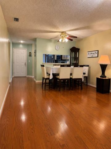 404 HARBOUR POINTE Way, Greenacres, FL 33413