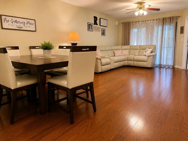 404 HARBOUR POINTE Way, Greenacres, FL 33413