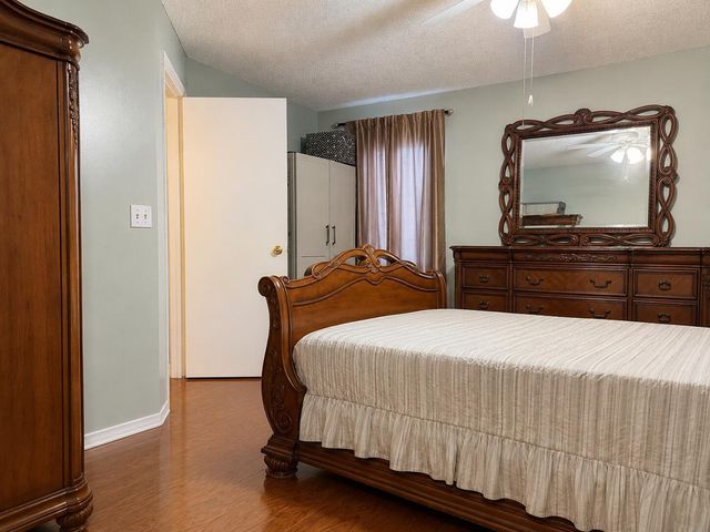 404 HARBOUR POINTE Way, Greenacres, FL 33413