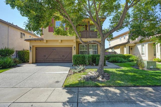 1381 Haddington Dr, Folsom, CA 95630