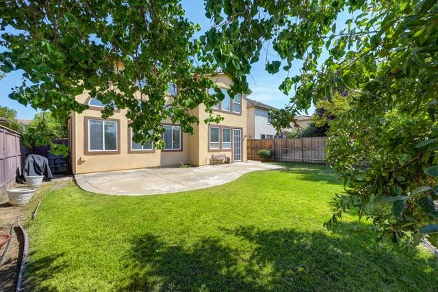 1381 Haddington Dr, Folsom, CA 95630