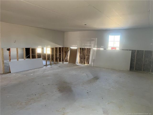 56 Coachman Lane, Autryville, NC 28318