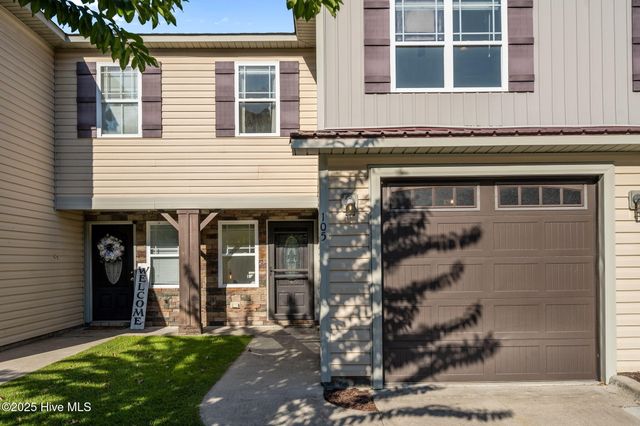 105 Kenan Loop, Jacksonville, NC 28546