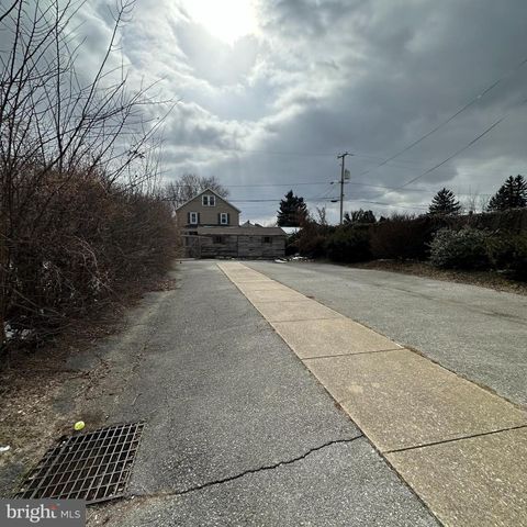 482 E WASHINGTON ST, Chambersburg, PA 17201