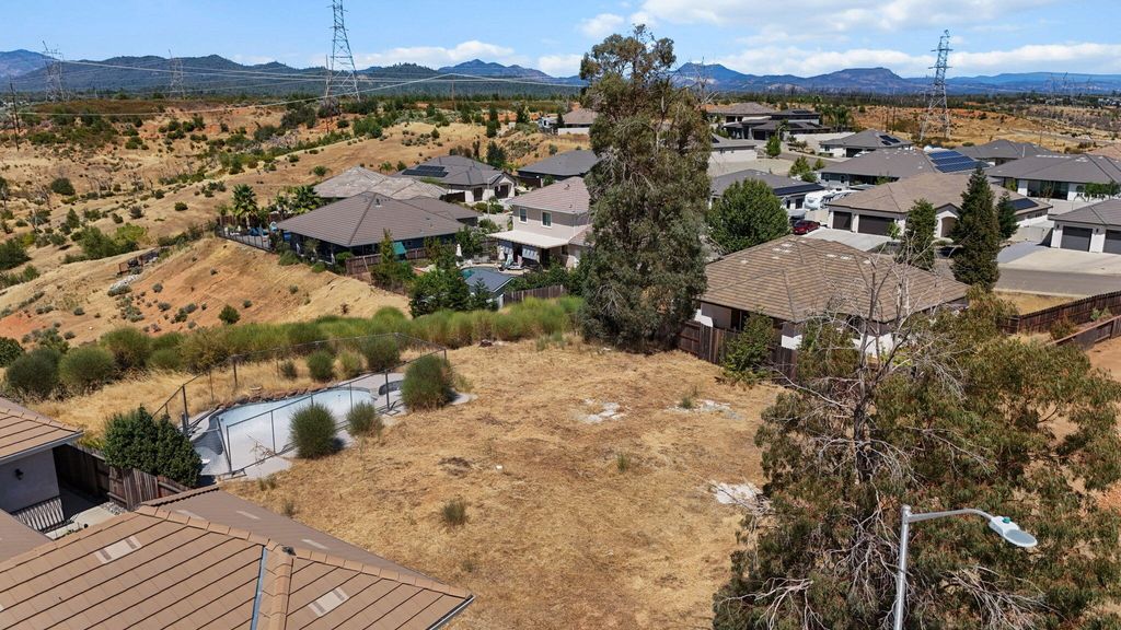 4846 Ferrington Court, Redding, CA 96003