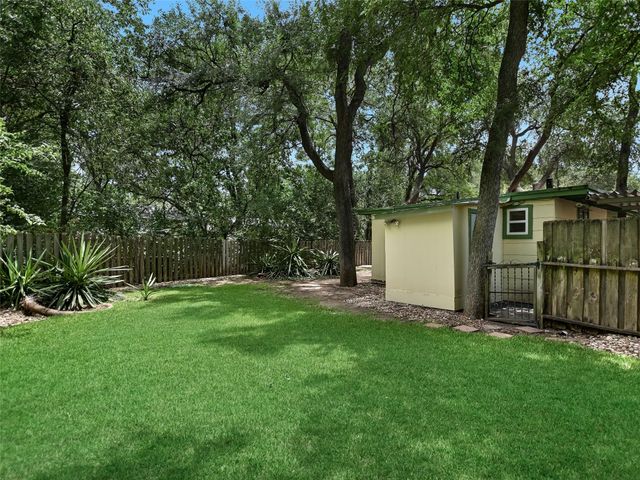 2004 Griswold LN, Austin, TX 78703