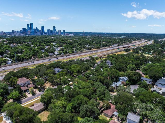 2004 Griswold LN, Austin, TX 78703