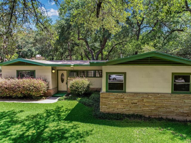 2004 Griswold LN, Austin, TX 78703
