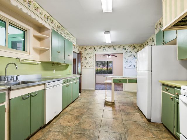 2004 Griswold LN, Austin, TX 78703