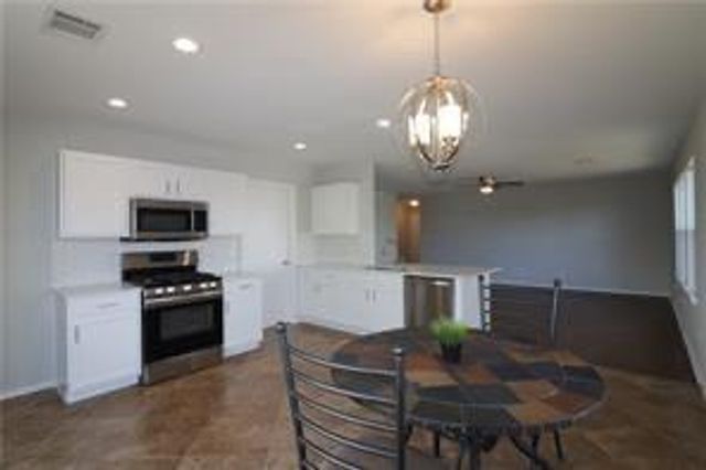 800 Riverway LN, Leander, TX 78641