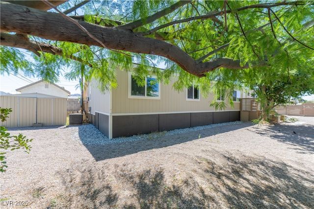 5822 East Carey Avenue, Las Vegas, NV 89156