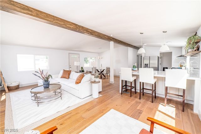 5822 East Carey Avenue, Las Vegas, NV 89156