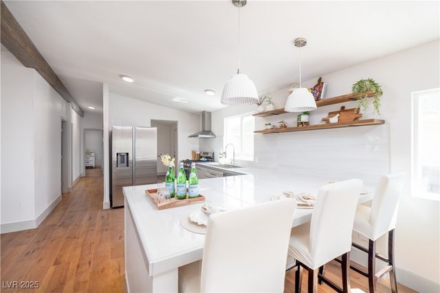 5822 East Carey Avenue, Las Vegas, NV 89156