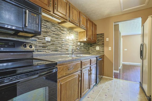 3274 Sienna Drive, Colerain Twp, OH 45251