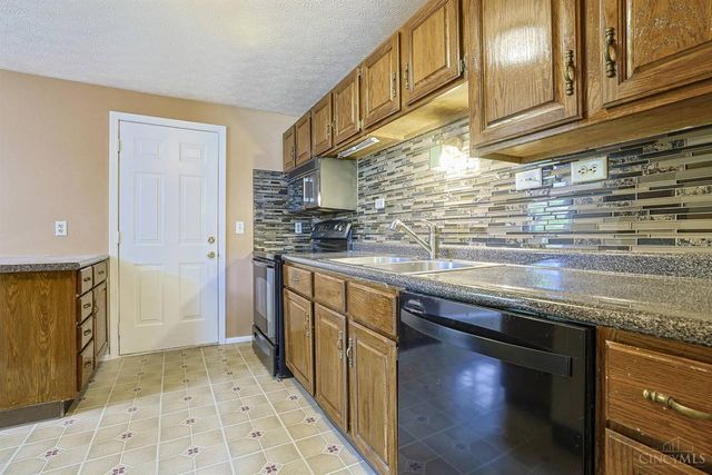 3274 Sienna Drive, Colerain Twp, OH 45251