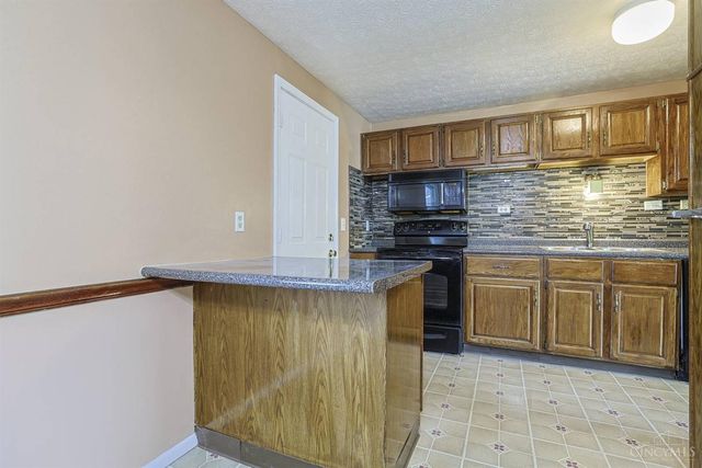 3274 Sienna Drive, Colerain Twp, OH 45251