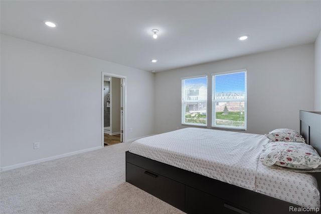 4568 Paradise Parkway, Milford, MI 48381