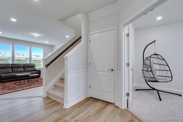4568 Paradise Parkway, Milford, MI 48381