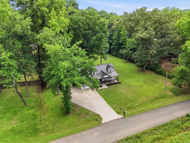 13 Douglas Street, Greenbrier, AR 72058