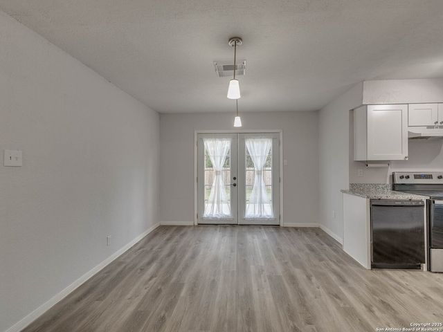 12226 La Barca, San Antonio, TX 78233