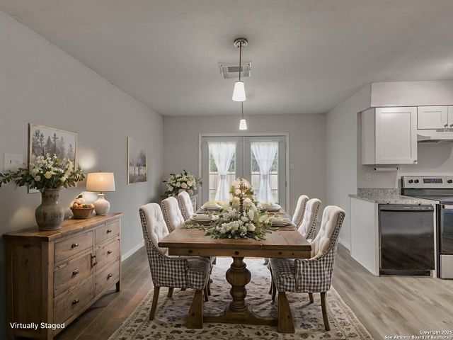 12226 La Barca, San Antonio, TX 78233