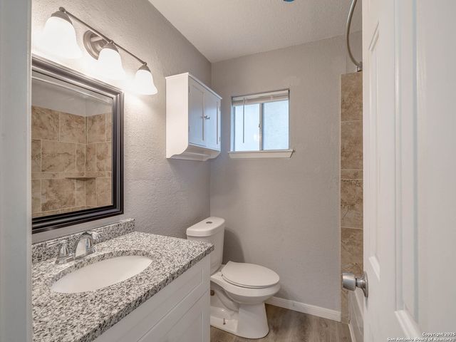 12226 La Barca, San Antonio, TX 78233