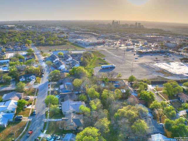 12226 La Barca, San Antonio, TX 78233