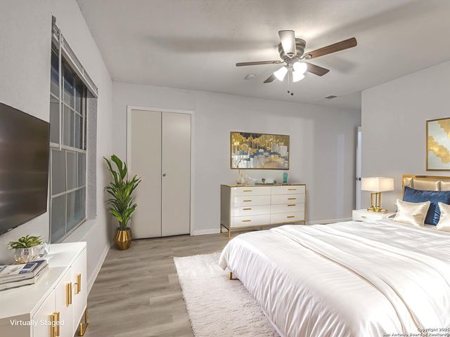 12226 La Barca, San Antonio, TX 78233