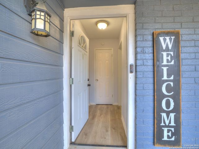 12226 La Barca, San Antonio, TX 78233