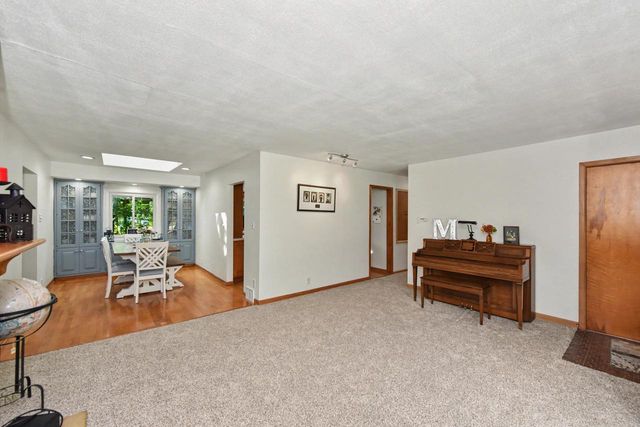 14707 W Gatewood COURT, New Berlin, WI 53151