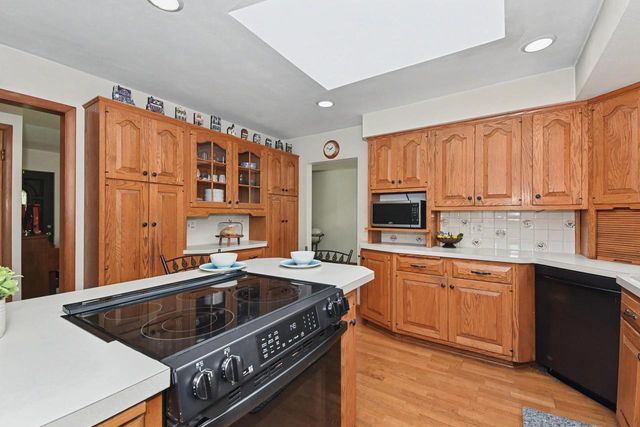 14707 W Gatewood COURT, New Berlin, WI 53151