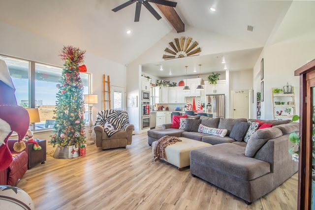 7113 E F M 1294, Idalou, TX 79329