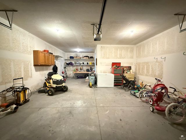 9946 Rosemary Lane, Manhattan, KS 66502