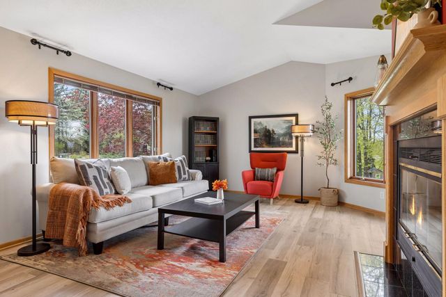 1731 Oakways Street, Minnetonka, MN 55391