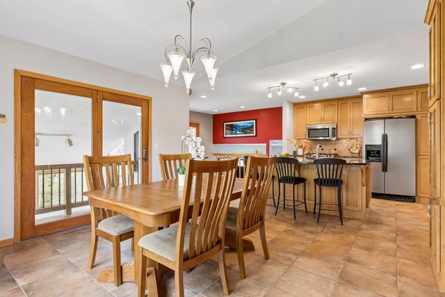 1731 Oakways Street, Minnetonka, MN 55391