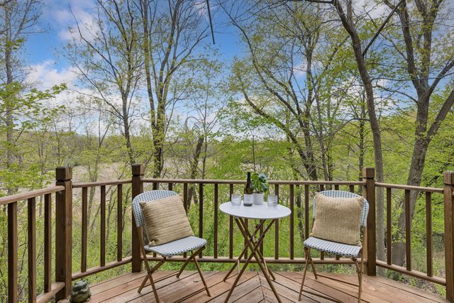 1731 Oakways Street, Minnetonka, MN 55391