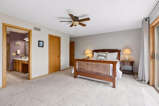1731 Oakways Street, Minnetonka, MN 55391