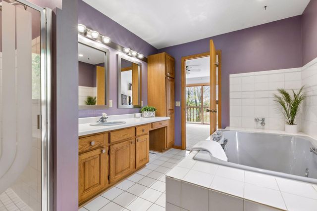 1731 Oakways Street, Minnetonka, MN 55391