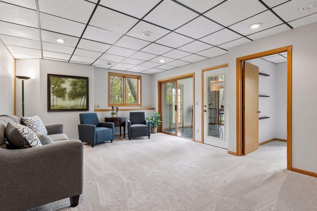 1731 Oakways Street, Minnetonka, MN 55391