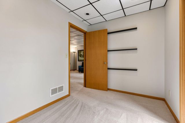 1731 Oakways Street, Minnetonka, MN 55391