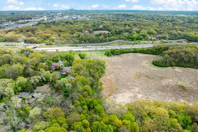 1731 Oakways Street, Minnetonka, MN 55391