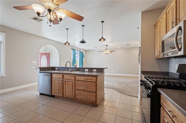 401 N Vine Street, Caney, KS 67333