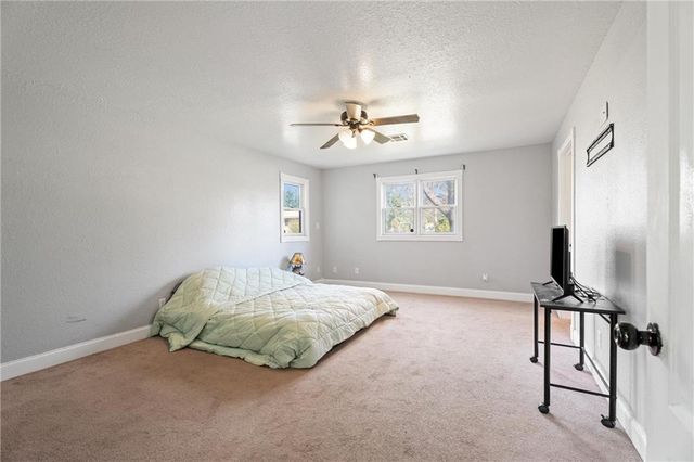 401 N Vine Street, Caney, KS 67333