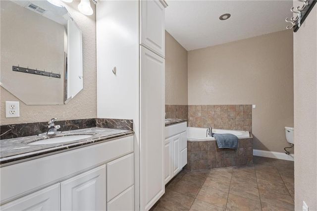 401 N Vine Street, Caney, KS 67333