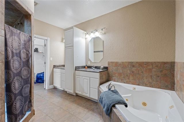 401 N Vine Street, Caney, KS 67333