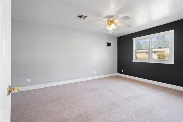 401 N Vine Street, Caney, KS 67333