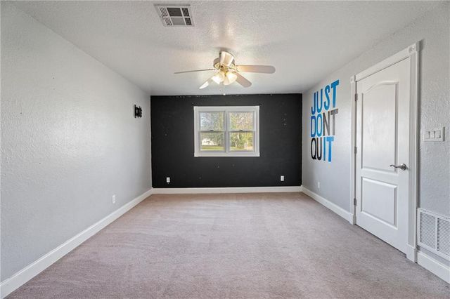 401 N Vine Street, Caney, KS 67333