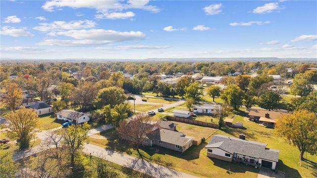 401 N Vine Street, Caney, KS 67333